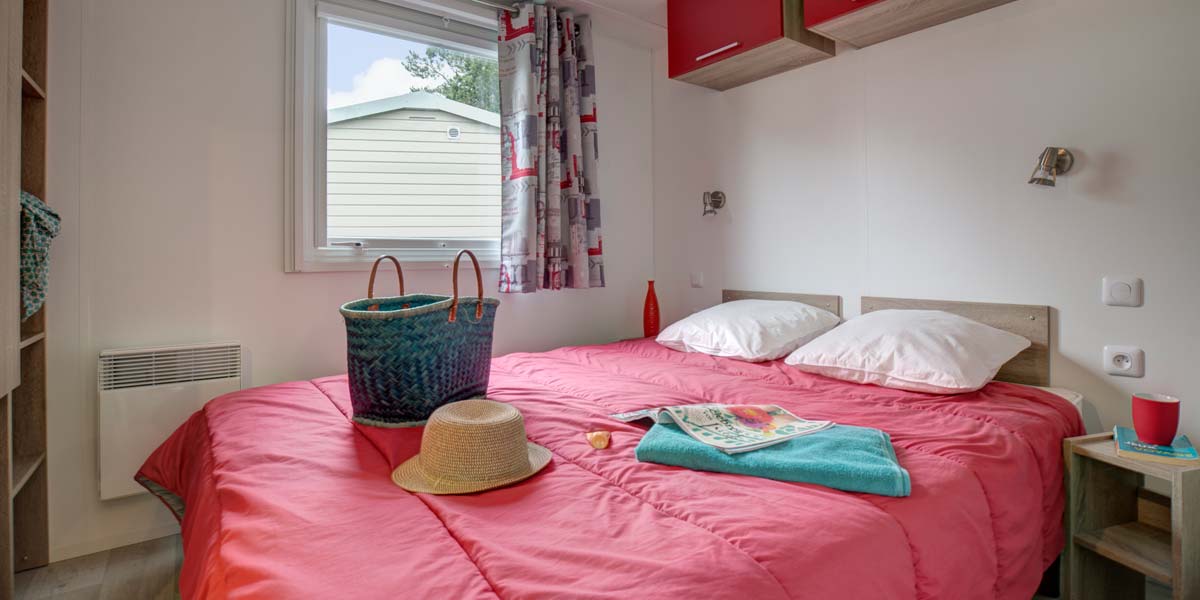 Hauptschlafzimmer des Mobile-hme Premium 40 auf dem Campingplatz in Saint-Brevin
