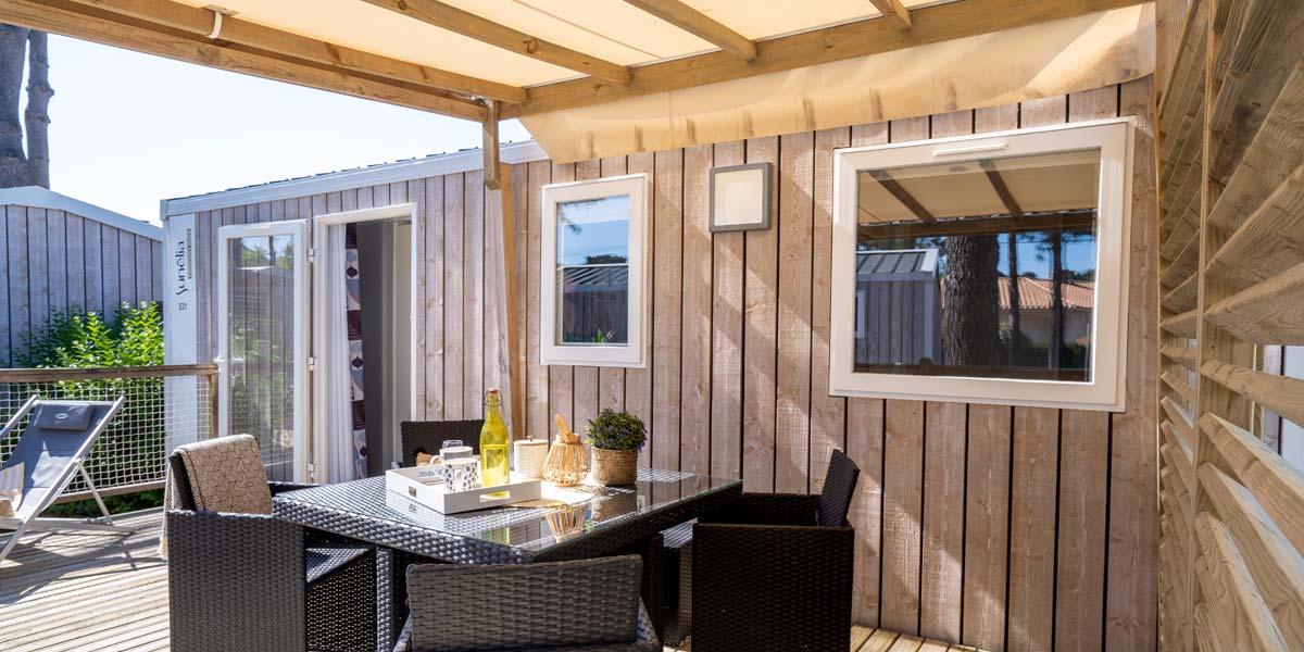 Secure terrace for children in the Kids mobile home at the campsite in southern Brittany