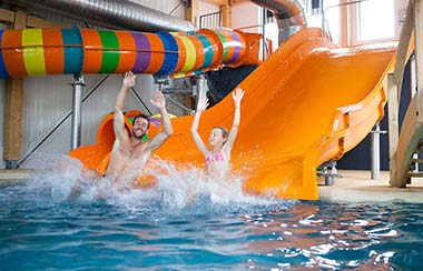 Un toboggan dans l'espace aquatique couvert à Saint-Brevin