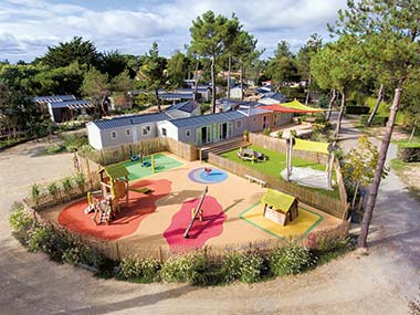 L'aire de jeux pour enfants du camping Le Fief à Saint-Brevin